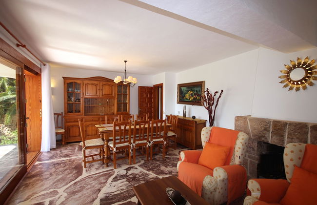 Only 100m to the Beach! Spacious Villa With Private Pool - 12 People - Foto 14
