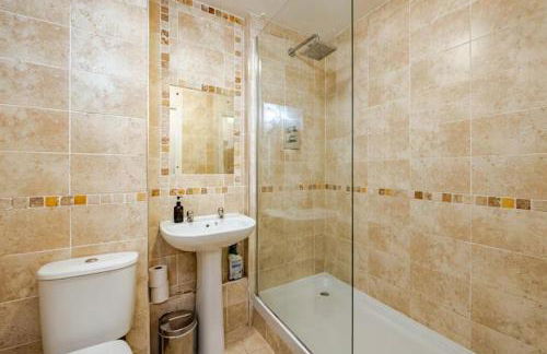 2 Bed Flat - Sleeps 4 - Pets - Parking - Garden - Foto 10