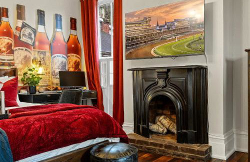 Bourbon-themed home w arcade & hot tub for groups - Foto 29