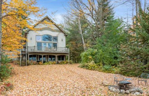 Spacious Lakefront Retreat w/Stunning Views - Foto 31