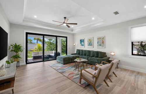 Naples Getaway by Beaches & Pickleball Courts - Photo 21