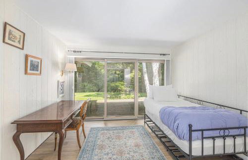 Bright 4BDR Home by Lake MI Arcadia Bluffs Portage Lake More - Photo 29