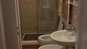 UBALDO - Foto 4, Shower