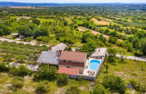 3 Bedroom Beautiful Home In Lisicic - Foto 6