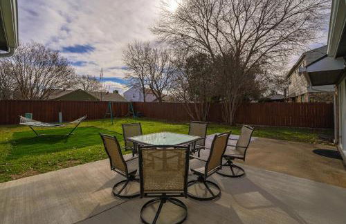 Beautiful home with backyard - Photo 12