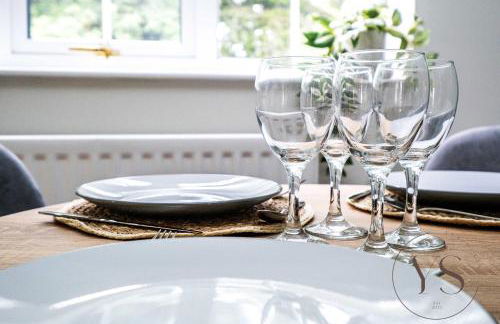 Spacious 6BR Villa in 32 Le More Birmingham with 7 Beds and Free Onsite Parking - Foto 52