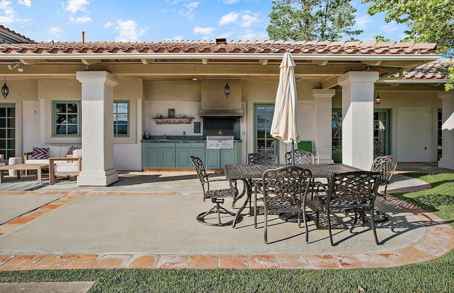 Wellsona Vineyard Retreat Pool Hot Tub Views Main Home Guest Home - Photo 42