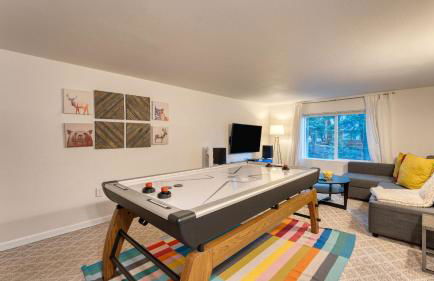 Golden Summit by AvantStay Stunning Secluded Cabin w Access to Tahoe Donner - Foto 5