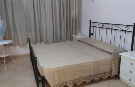 LA PETITE MAISON - Foto 13