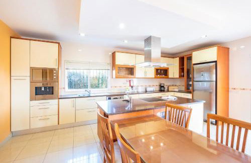 Villa Cordeiro - Heated Pool - Free wi-fi - Air Con - Foto 13