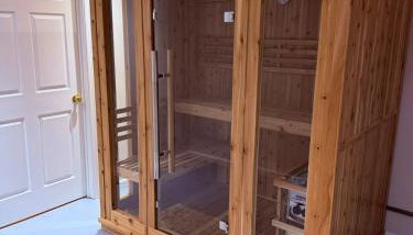 Family and Pet Friendly Retreat with Sauna, Firepit, Pond Views Near Route 151 Wineries - Foto 2