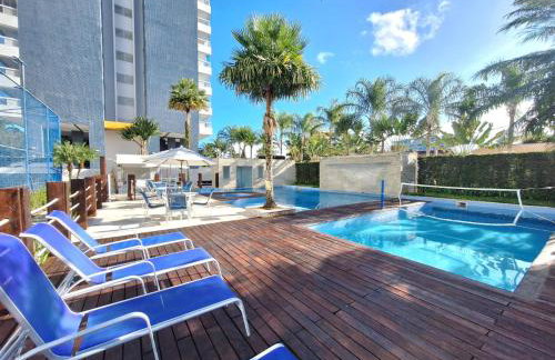 Apto em Bertioga com Piscina a 1 min da Praia no Indaiá - Foto 28