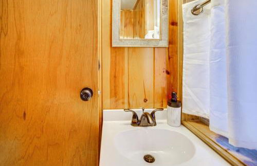 Solitude Mountain Cabin Creek-Side View and Hot Tub - Foto 10