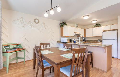 Alpine Paradise - Walk to Downtown Leavenworth - The Alpine Village Collection - Foto 6