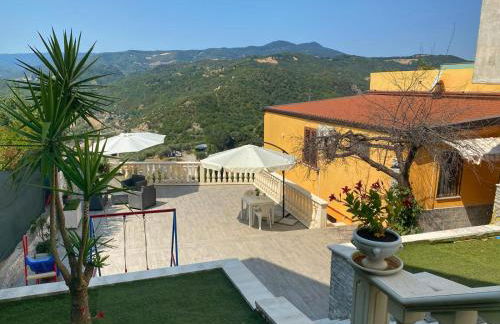 Regina Claudia - Foto 1