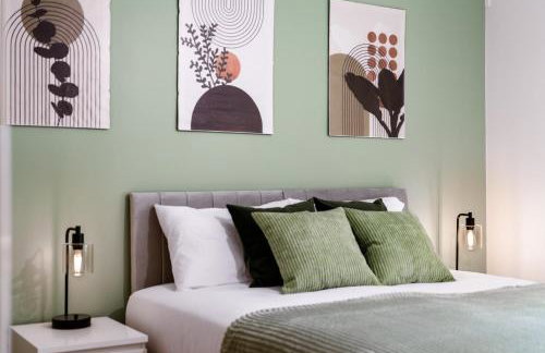 STN - Bishops's Stortford - Free Gated Parking - Two Bed Apartment - Perfect location for Stansted Airport - Foto 1