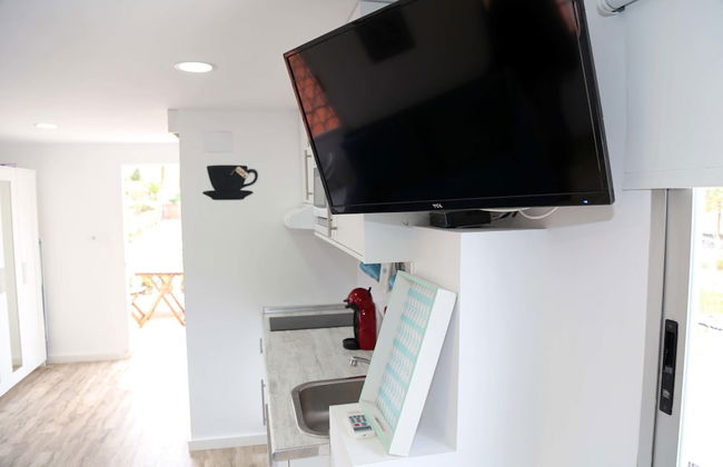 Villa Ana Apartments - Photo 11