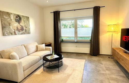 Relax Home Eschweiler Sauna & Gemütlichkeit, WLAN, Netflix, Kingsize Betten, Enspannung - Foto 1