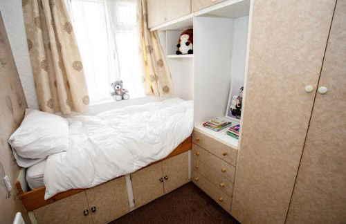 NEC, BHX Cosy 3 Bedroom House with Parking - Foto 43