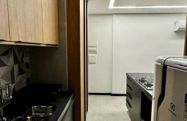 Flat confortável, a 200 metros da praia com estacionamento - Foto 8