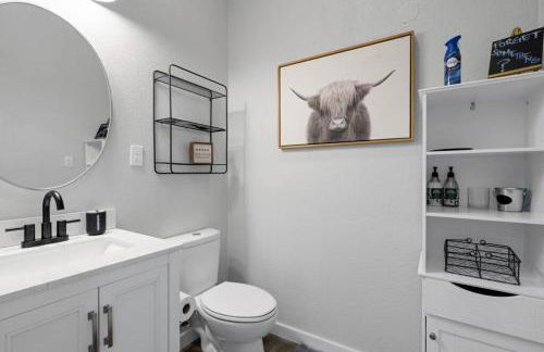 Cowboy Pool 2 mins 2 Silos & Cameron Park - Photo 12