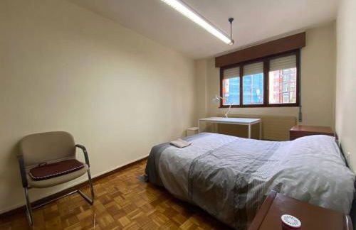 Cómodo apartamento en el centro de Oviedo - Foto 7
