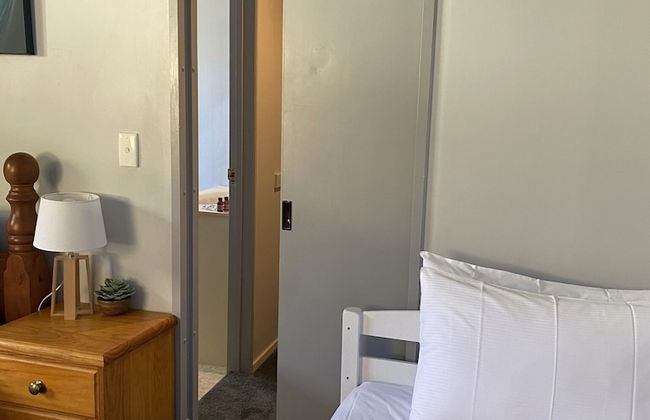 Motuoapa Bay Chalets - Photo 36