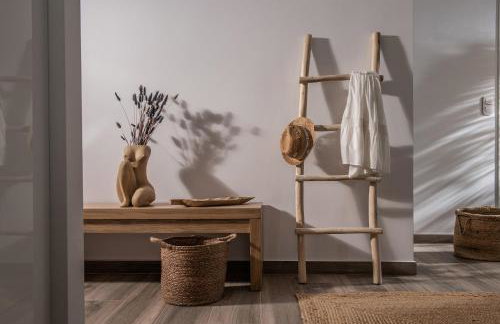 Khroma Luxury Suite 1 Beach front apartment - Photo 48