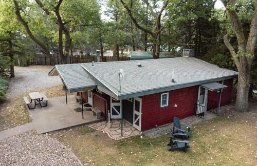 Plum Creek Retreat with Beach near Johnson Lake - Foto 19