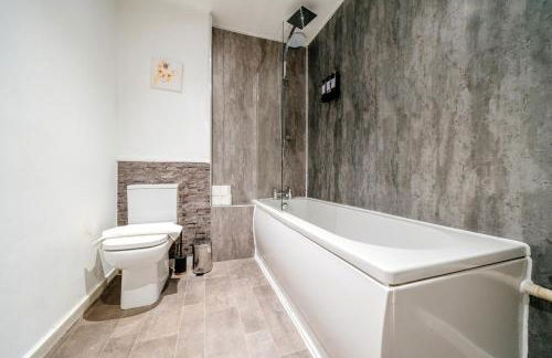 Bottom of Royal Mile 7 Beds Sleeps 12 3 Bthrooms - Photo 22