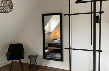 Apartment 1 - Modernes Dachgeschoss-Studio in Duisburg Meiderich, 4,7 km Hbf, U-Bahn 250m, Flughafen Düsseldorf 28 km, Landschaftspark 2,9 km - Foto 11