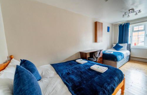 Spacious 6BDR House By Hyped Properties Short Term Rental Agency With Free Parking Bilston - Foto 8