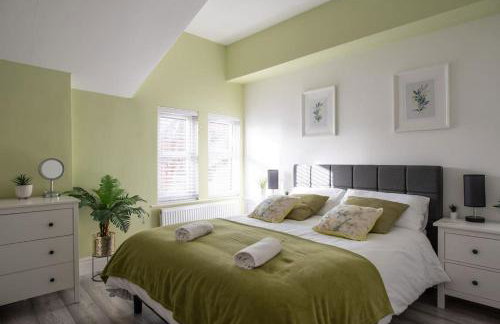 8 Bed, comfortably sleeps 10, 3 Bath house, 5 Mins Manchester Centre - Foto 6