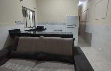 Casa para Famílias e Grupos com Ar-condicionado, Churrasqueira e estacionamento próximo em Praia Grande - Foto 45