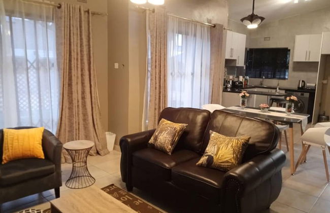 Immaculate 3 Bedroomed Guesthouse in Ilanda - 2041 - Foto 1