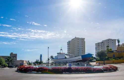 Lovely 1 bedroom apartment with sea views and pool - Photo 10