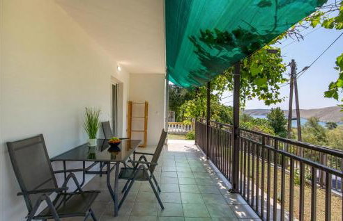 1 Bedroom Lovely Apartment In Vlasici - Foto 12