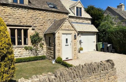 Large Stylish Luxury Cotswold Cottage - ideal for families, w/ EV charging - Foto 9
