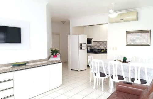 Apto quadra mar em Balneário Perequê - Foto 1