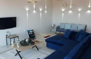 Amazing view with huge balcony - Photo 24