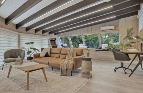 Stunning 2 Story Villa with Pool - Photo 30