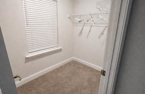 Clayton 6-Beds Family Home Near Raleigh Sleeps 12 - Foto 28