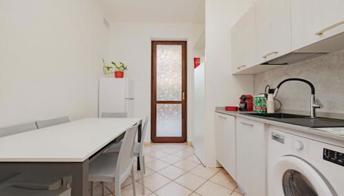 Casa di Shrek MODERNO TRILOCALE-Rho FIERA-MILANO CORTINA OLYMPICS-6 POSTI LETTO - Foto 4, dishwasher, minibar