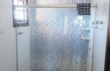 Lindo Sobrado no Centro de Imbé - 400 metros do mar - Foto 8