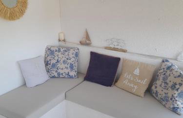 J&J Seaview Apartment - Photo 8
