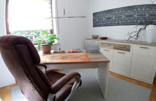 Moderne große Wohnung in herrlichem Naturgrundstück - Foto 22