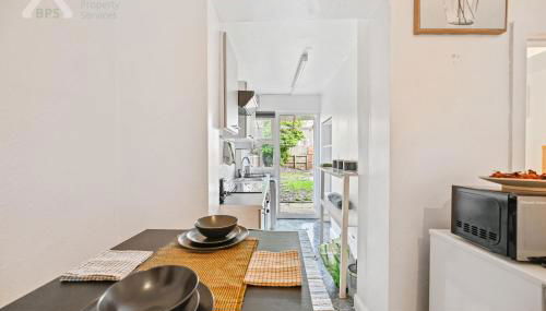 Cosy Tottenham Apartment Sleeps 4 - Photo 1