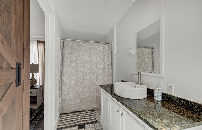 Comfort Charmmini Putting Greengame Roomgrill5 - Photo 9