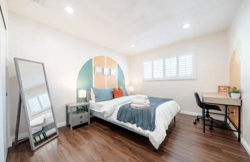 Elegant Retreat w/ Game room in Heart of OC - Foto 16