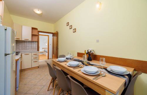 Apartments By the sea in Lopar - Photo 67